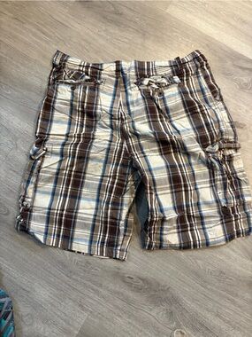 Men's Brown Plaid Cargo Shorts - Casual Summer Style